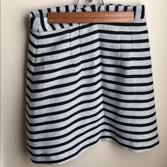 Crop top and mini skirt set - Picture 5 of 5